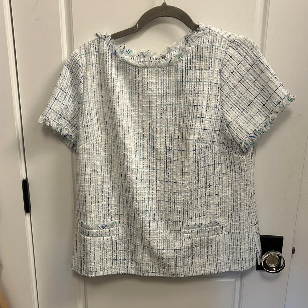 Sail to Sable White and Light Blue Tweed Short Sleeve Top